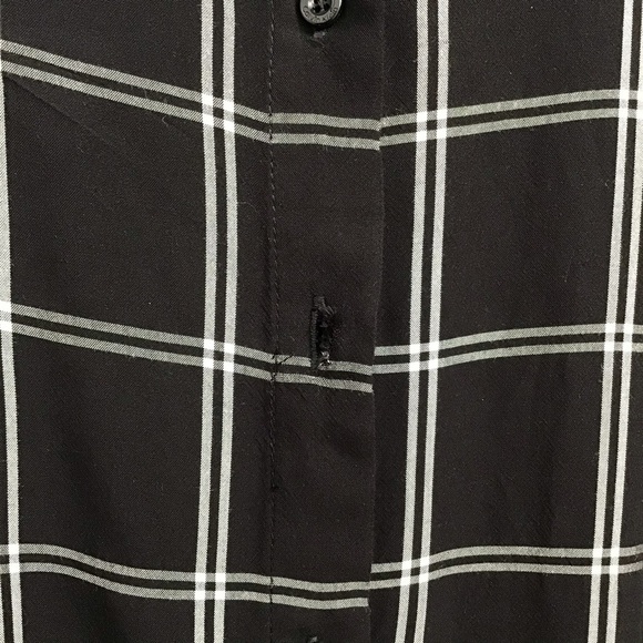 CALVIN KLEIN / Black & White Striped Long Sleeve Button Down Size XS - Picture 11 of 12